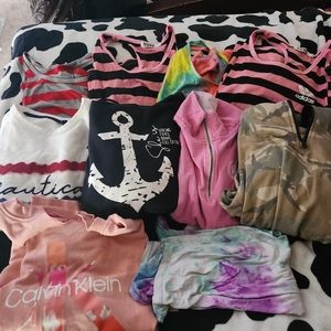 LARGE LOT OF WOMENS SIZE LARGE TOPS HOODIES, TANKS, AND TSHIRTS
